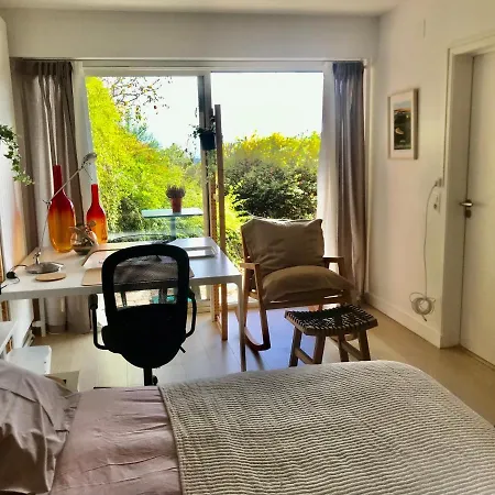 Homestay Chez Isa: Private Retreat With Garden Terrace *